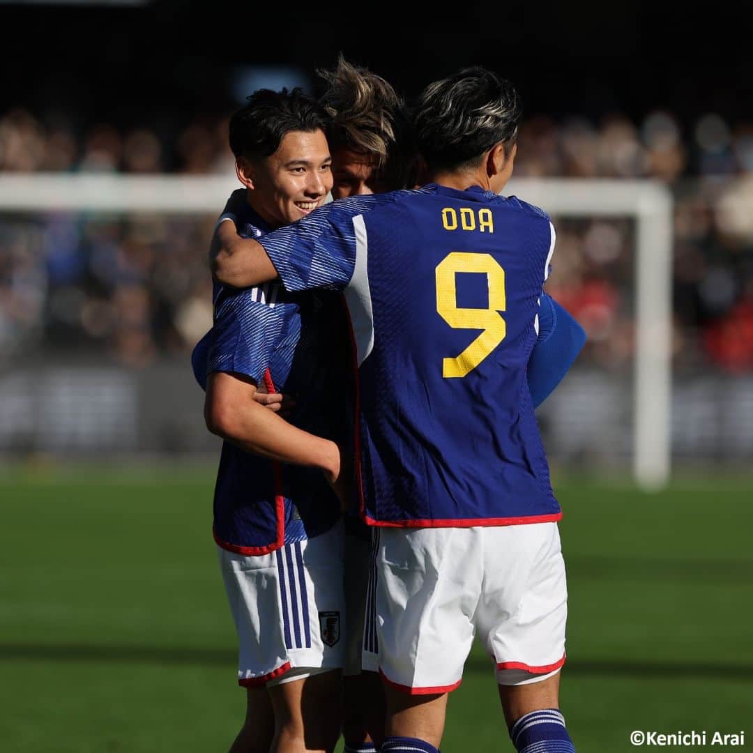 Goal Japanさんのインスタグラム写真 - (Goal JapanInstagram)「🇯🇵 U-22日本代表が南米の強豪から5得点 🔥 #佐藤恵允 のゴールで先制するも、後半に逆転された #U22日本代表。しかし、#鈴木唯人 の連続ゴールで再逆転！  さらに81分には #松村優太 が鮮やかなミドル弾、88分には #福田師王 がダメ押しゴール！大量5ゴールを奪って、U-22アルゼンチン代表に快勝！(Photo: Kenichi Arai)  #soccer #football #japan #argentina #jfa #daihyo #サッカー #フットボール #サッカー日本代表 #日本代表 #アルゼンチン代表 #⚽」11月18日 16時05分 - goaljapan