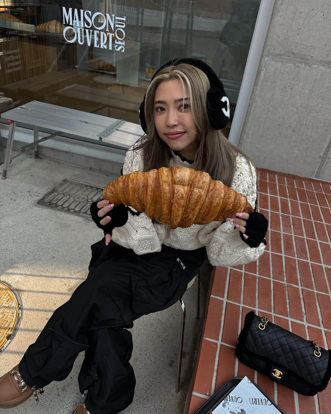 植野有砂のインスタグラム：「큰 크로와상🥐💕 🇰🇷」