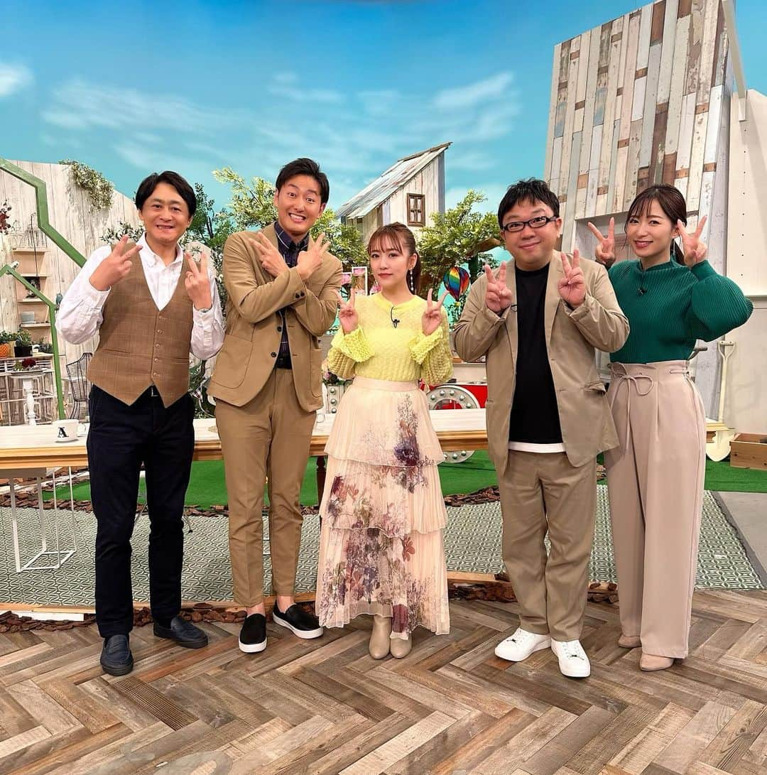 高橋みなみさんのインスタグラム写真 - (高橋みなみInstagram)「東海テレビ スイッチ！ 今週もありがとうございました✨🤗 蟹が食べたくなる放送でしたー！お腹空くー🦀🤤  #スイッチ #東海テレビ #tv  衣装👗 トップス・スカート @amerivintege イヤリング @viola_bijou  ブーツ @dianashoespress」11月18日 16時37分 - taka37_chan