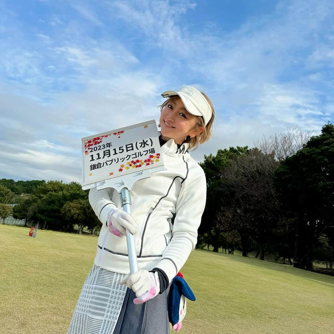 柑谷あゆみのインスタグラム：「GTBカップ11月大会in鎌倉パブリックゴルフ場⛳️ 卒業して2年経ちますが、ゲストで出させていただきました😊 ご参加いただいた皆様ありがとうございました⭐️ お馴染みの方々にも久しぶりに会えて嬉しかったです🫶 前半後半バーディーズが入れ替わりだったので、6人の人とまわることができました😊 またどこかで会った時はよろしくお願いします🏌️‍♀️  チェリオジャパン様から発売されているドリンク【CBDX】 フルーティで飲みやすく、リフレッシュできるので、ゴルフのプレー前にピッタリでした☀️  #gtバーディーズカップ  #gtバーディーズ  #鎌倉パブリックゴルフ場  #CBDX #ゴルフコンペ #ゴルフトゥデイ #ゴルフウェア #markandlona  #マークアンドロナ #ゴルフ女子 #golf  #golfing  #golflife  #golfgirl  #instagolf  #golfer #골프 #골프웨어 #กอล์ฟ  #ゴルフ好きな人と繋がりたい」