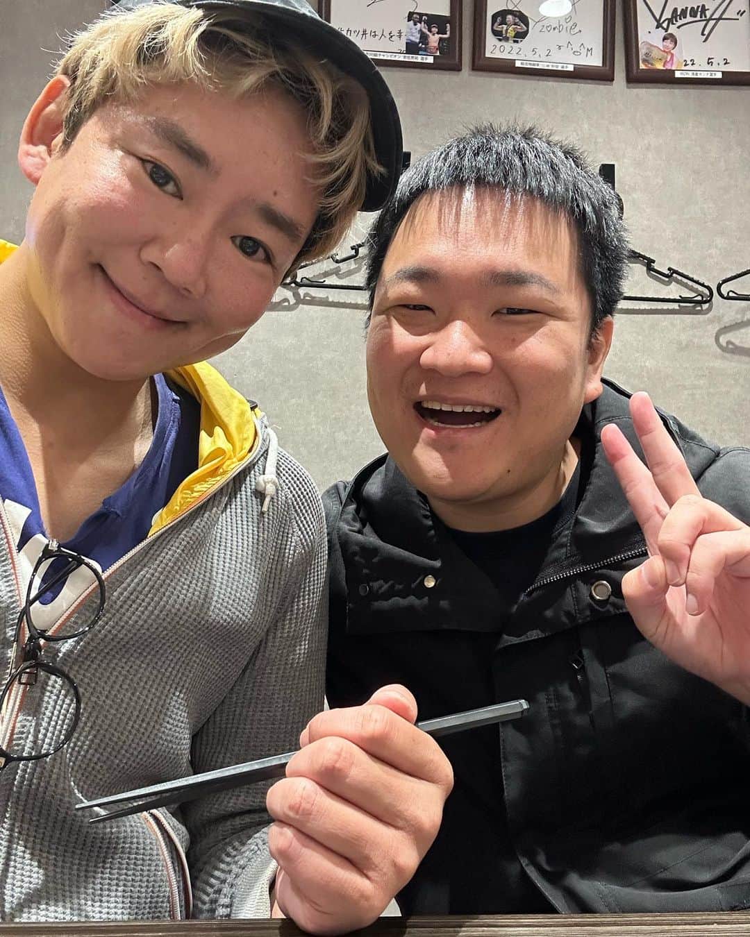 のインスタグラム：「YouTube200万人超えのトミックさん本当先輩として大尊敬しています。  優しくて大好きです💖  #楽しんごのLOVEちゅうぶ」
