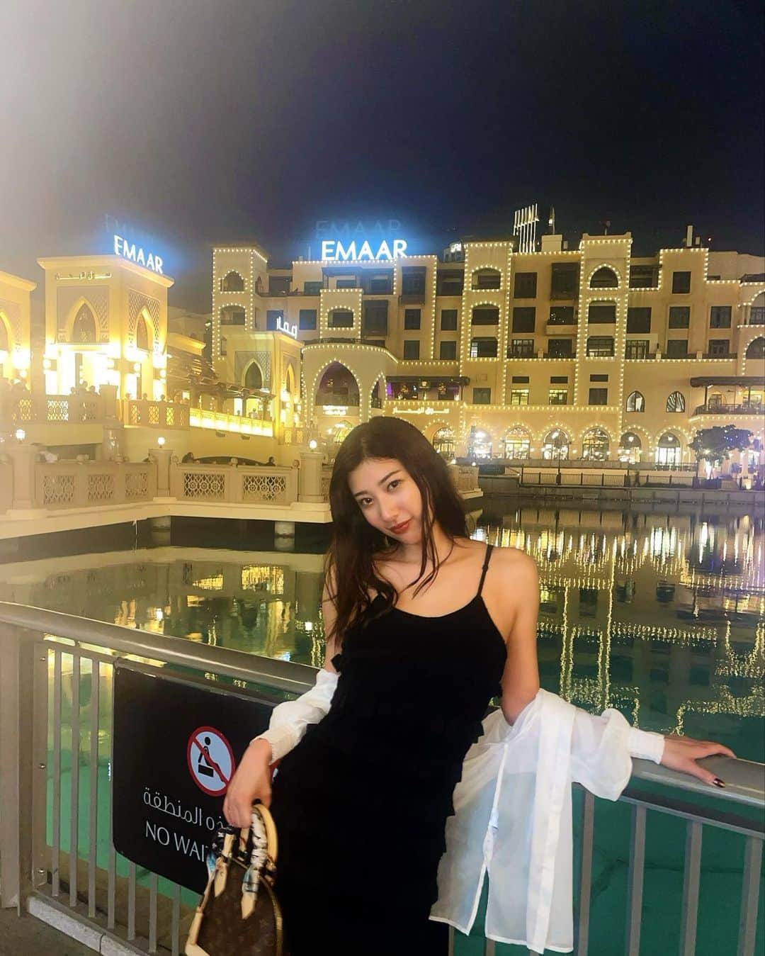 永富仁菜のインスタグラム：「🐪🤎  #ドバイ #ドバイモール #ブルジュハリファ」