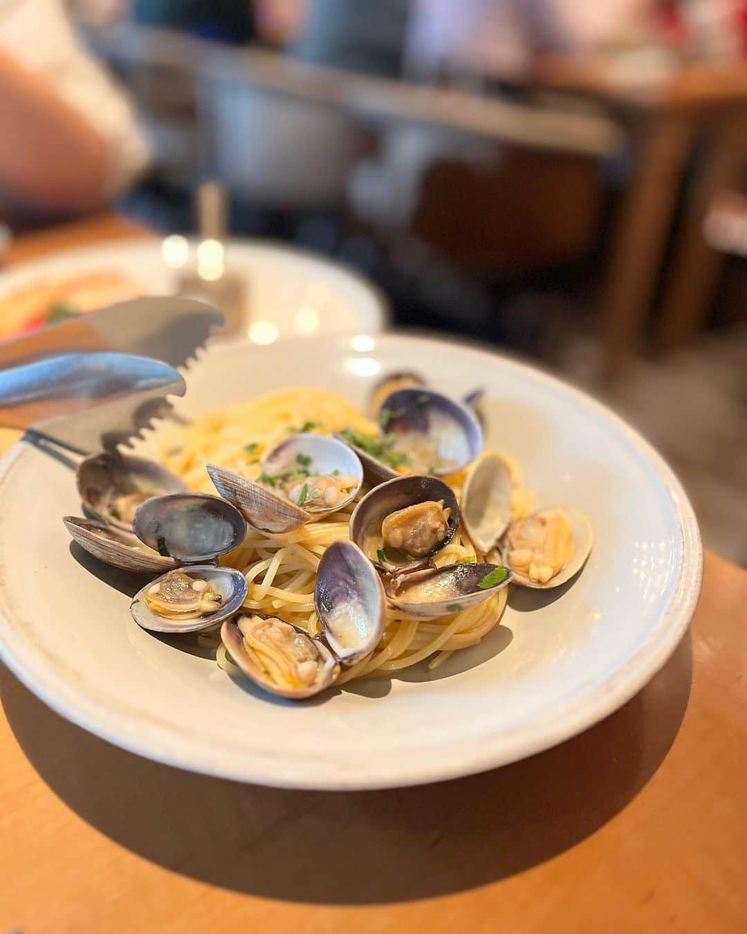 小嶋真子さんのインスタグラム写真 - (小嶋真子Instagram)「🍽️💐💕 ⁡ 大好きな方と久しぶりの再会☺️💭 幸せな休日だ..🫶🏻♩」11月18日 17時14分 - makochan_2525