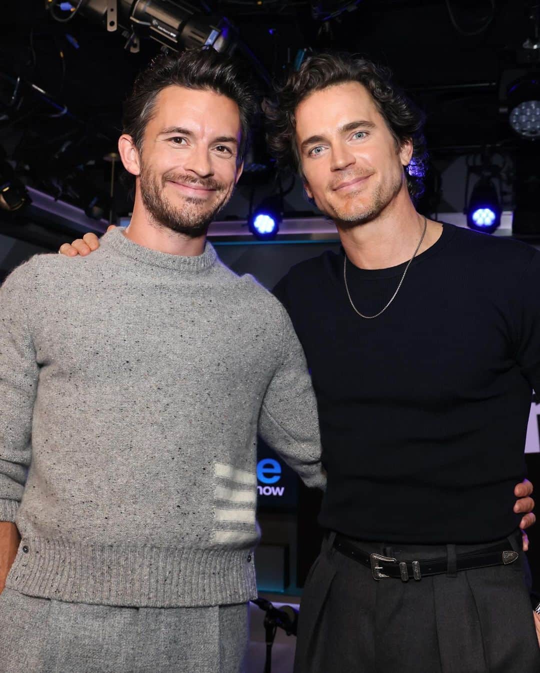 Just Jaredさんのインスタグラム写真 - (Just JaredInstagram)「Jonathan Bailey and Matt Bomer stopped by SiriusXM studios on Friday in Los Angeles to promote their new Showtime series “Fellow Travelers.” See more photos on JustJared.com! #JonathanBailey #MattBomer #FellowTravelers Photos: Getty」11月18日 8時37分 - justjared