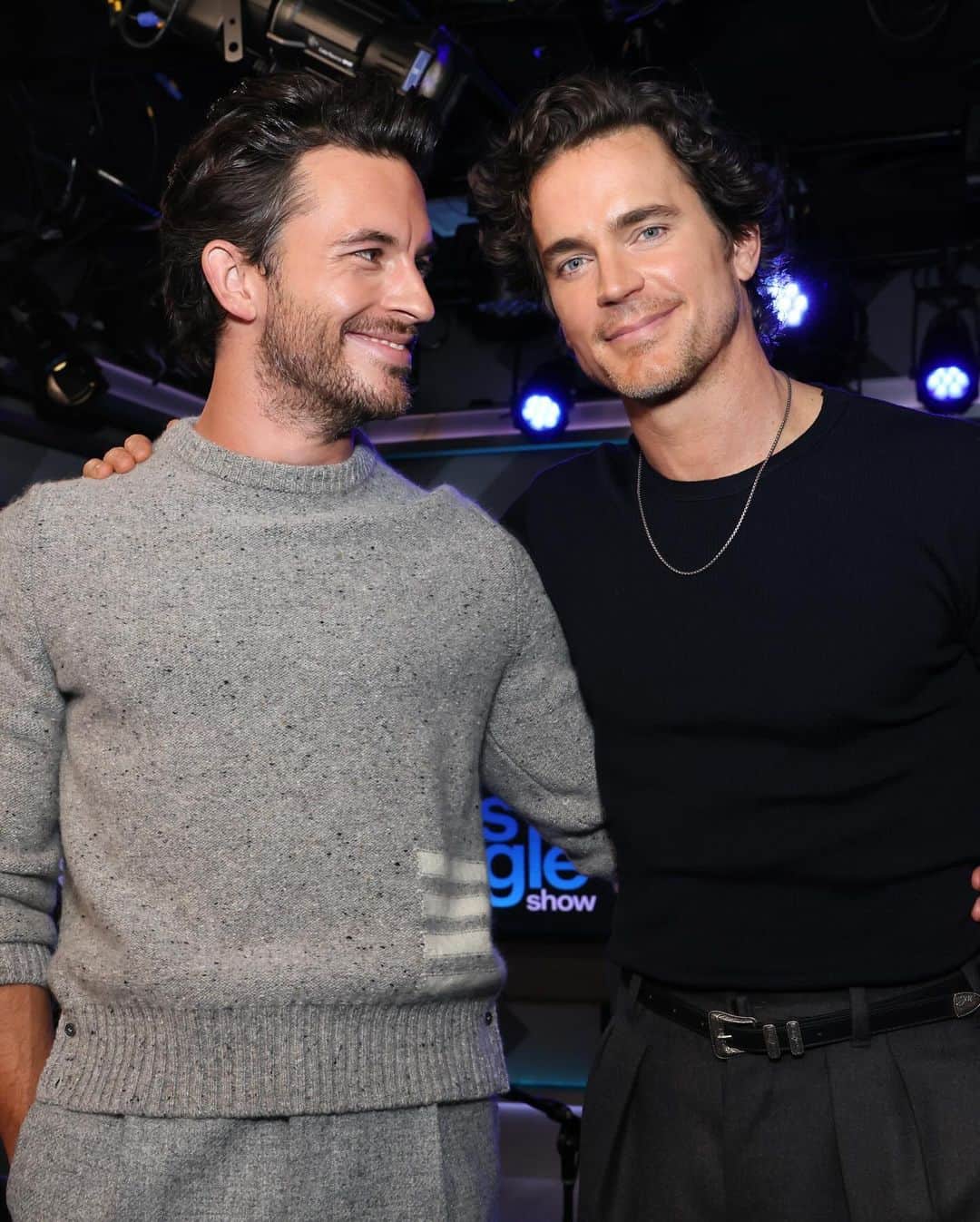Just Jaredさんのインスタグラム写真 - (Just JaredInstagram)「Jonathan Bailey and Matt Bomer stopped by SiriusXM studios on Friday in Los Angeles to promote their new Showtime series “Fellow Travelers.” See more photos on JustJared.com! #JonathanBailey #MattBomer #FellowTravelers Photos: Getty」11月18日 8時37分 - justjared
