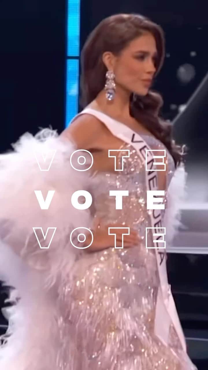 イリス・ミトゥネールのインスタグラム：「ONLY 6 HOURS LEFT ON THE FAN VOTE! 🗳️  Run to the official Miss Universe app for the last chance to launch your favorite delegate into the semifinals! Vote closes at 11:59 CT TONIGHT!」