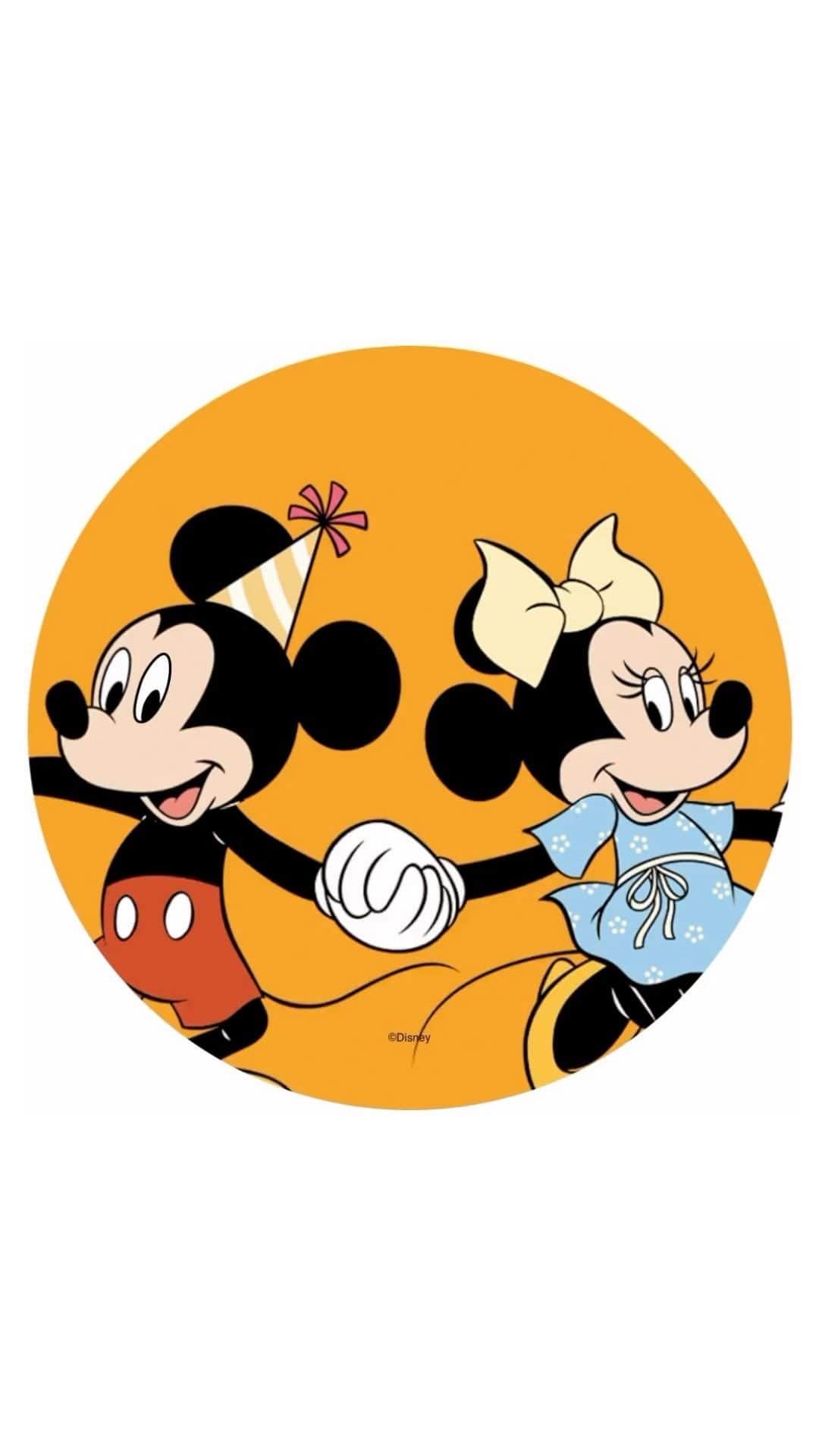 ミニーマウスのインスタグラム：「Wishing a very special happy birthday to Mickey & Minnie this weekend! How will you celebrate? 🎉🎂」
