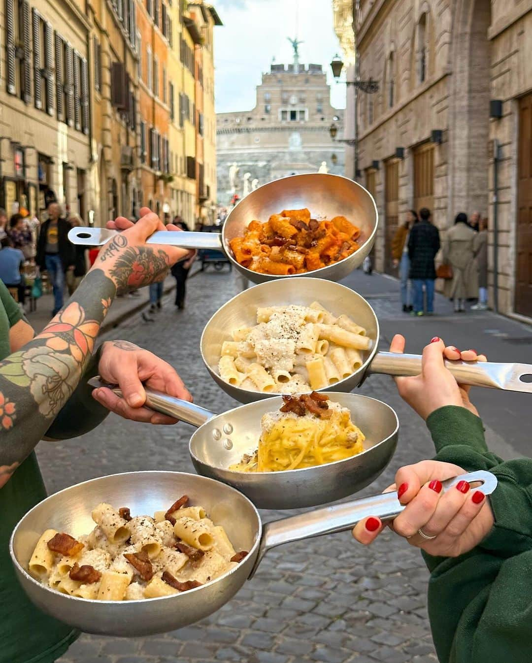 Cosmopolitanのインスタグラム：「Dinner inspo for tonight 🍝  #rg @lafraschettadicastelsantangelo」