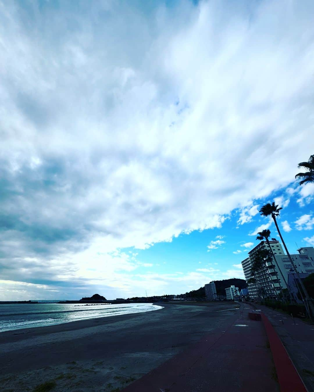 Isseki Nagaeさんのインスタグラム写真 - (Isseki NagaeInstagram)「小波ですわ！ #surfinglife #beach」11月18日 9時00分 - isseki_nagae