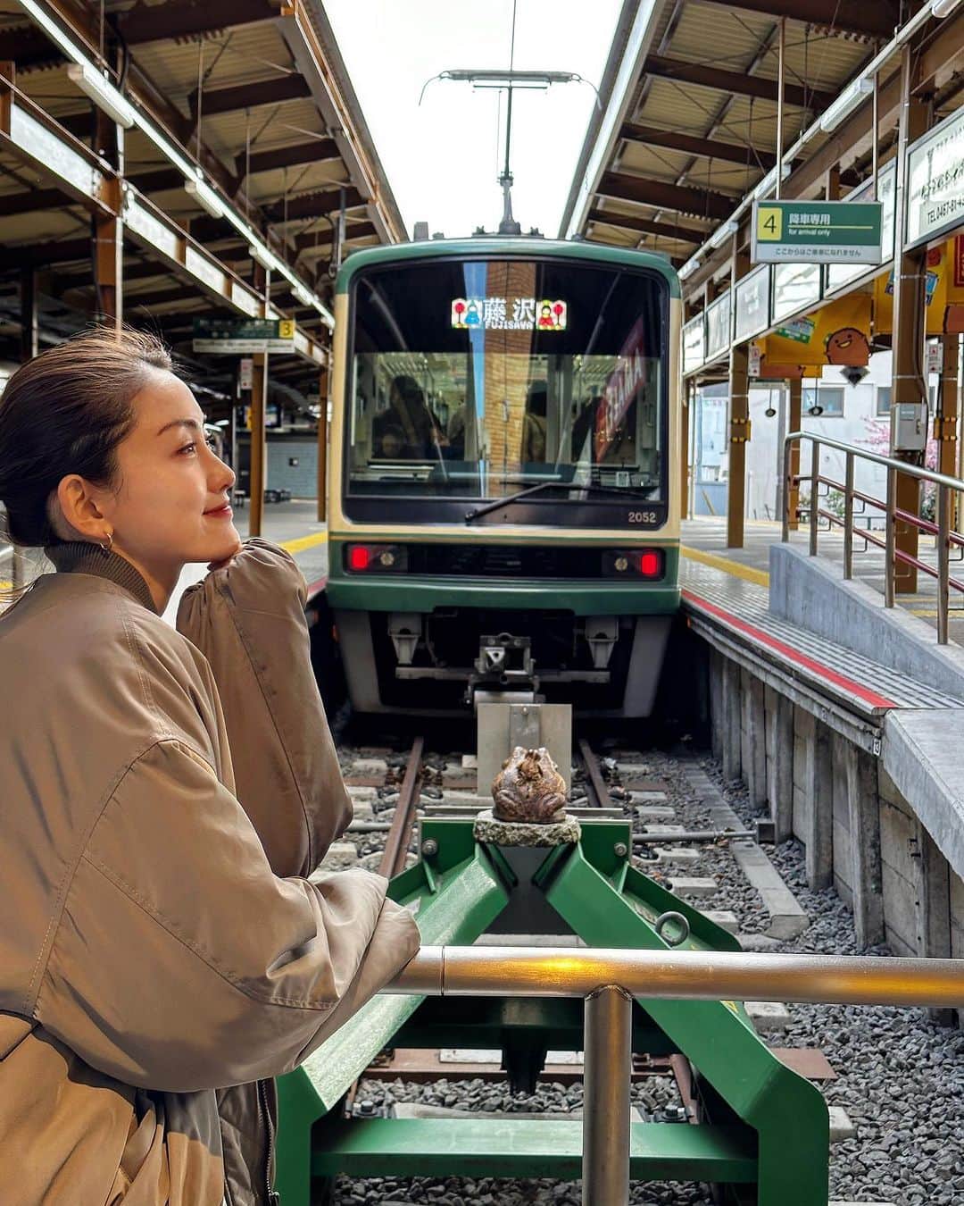 宮坂灯里のインスタグラム：「えのでん🚃✨ #photographer @icchan_1976」