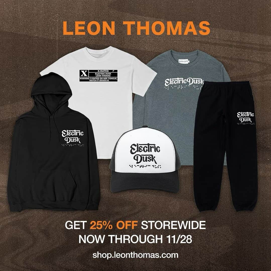 レオン・トーマス3世のインスタグラム：「It's been so cool seeing everyone rock Electric Dusk merch! 🤩 With the holidays around the corner,  I want to make sure everyone can get their hands on some! 🎁  Hit the link in my bio to access! And make sure to keep tagging me when you're rocking it! 👀 Love to see it! 🫶🏾」