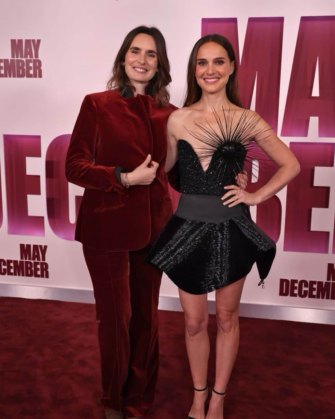 ナタリー・ポートマンのインスタグラム：「The best 🎬 partner… @sophie_mas @mountaina @maydecemberfilm   Makeup @lisastoreymakeup  Hair @mararoszak  Styling #RyanHastings」