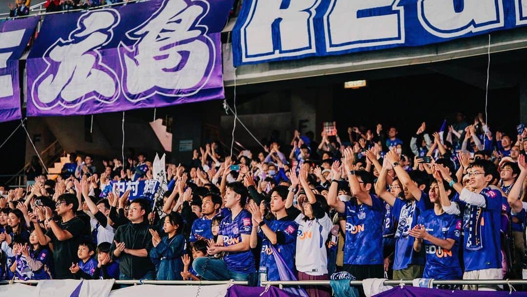 近賀ゆかりさんのインスタグラム写真 - (近賀ゆかりInstagram)「GAME DAY!!  2023-24 WE LEAGUE ② 🆚 @naganoparceiro.ladies.official  🏟️長野Uスタジアム KICK OFF 14:00  #共闘  #サンフレッチェ広島レジーナ #weリーグ」11月18日 9時46分 - kingayukari2