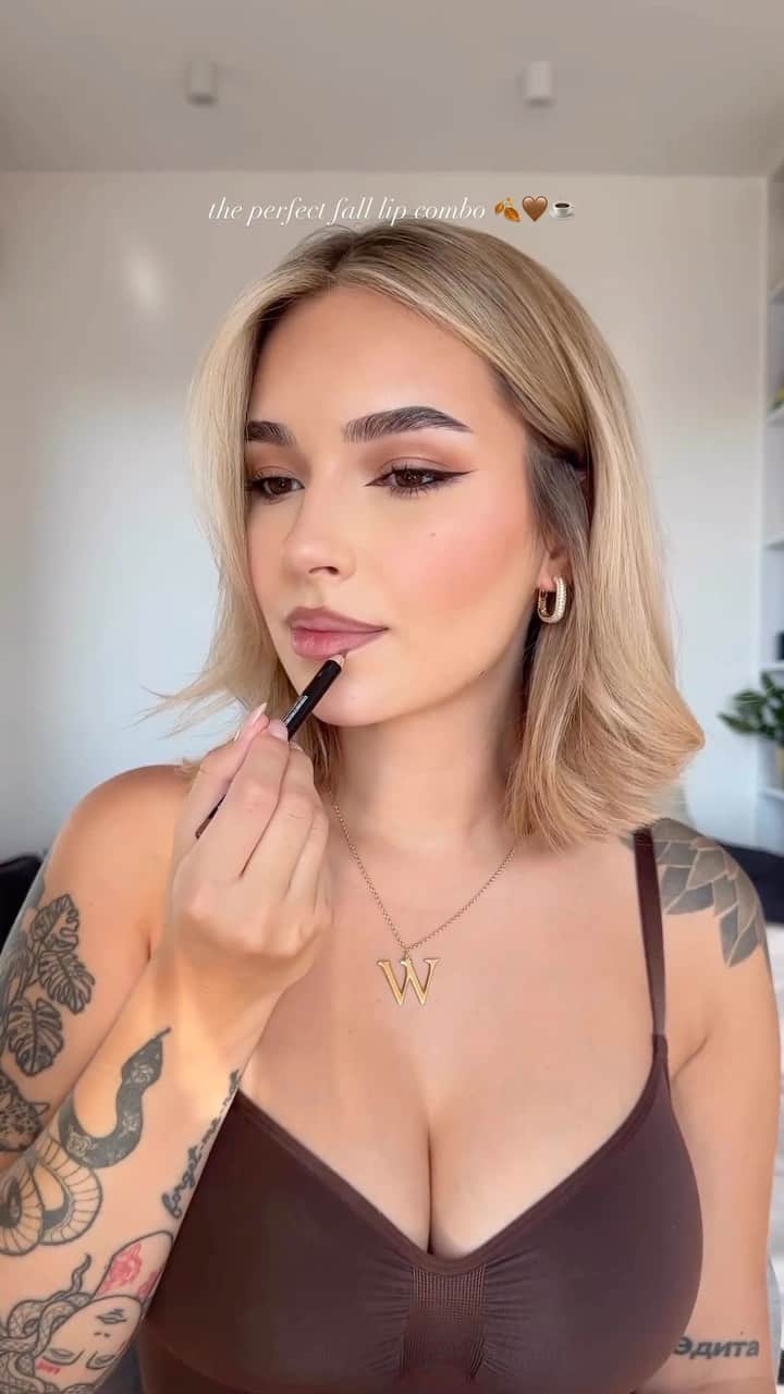 のインスタグラム：「YES or NO for this lip combo?🍂🤎 @komunikatywnie」