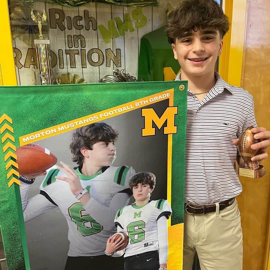 ジョシュ・ホプキンスさんのインスタグラム写真 - (ジョシュ・ホプキンスInstagram)「Football MVP! Like uncle, like nephew.  And academic honor roll! Like parents, like son.  Proud of you, Cooper.」11月18日 11時03分 - mrjoshhopkins