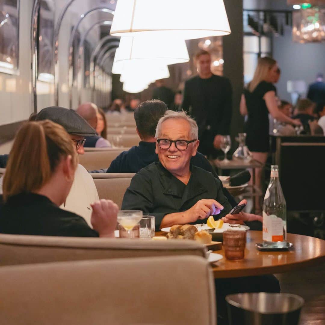 The Venetian Las Vegasのインスタグラム：「Celebrity chefs @wolfgangpuck, @chefthomaskeller and @cheftetsuyawakuda created a night to remember this race week!」