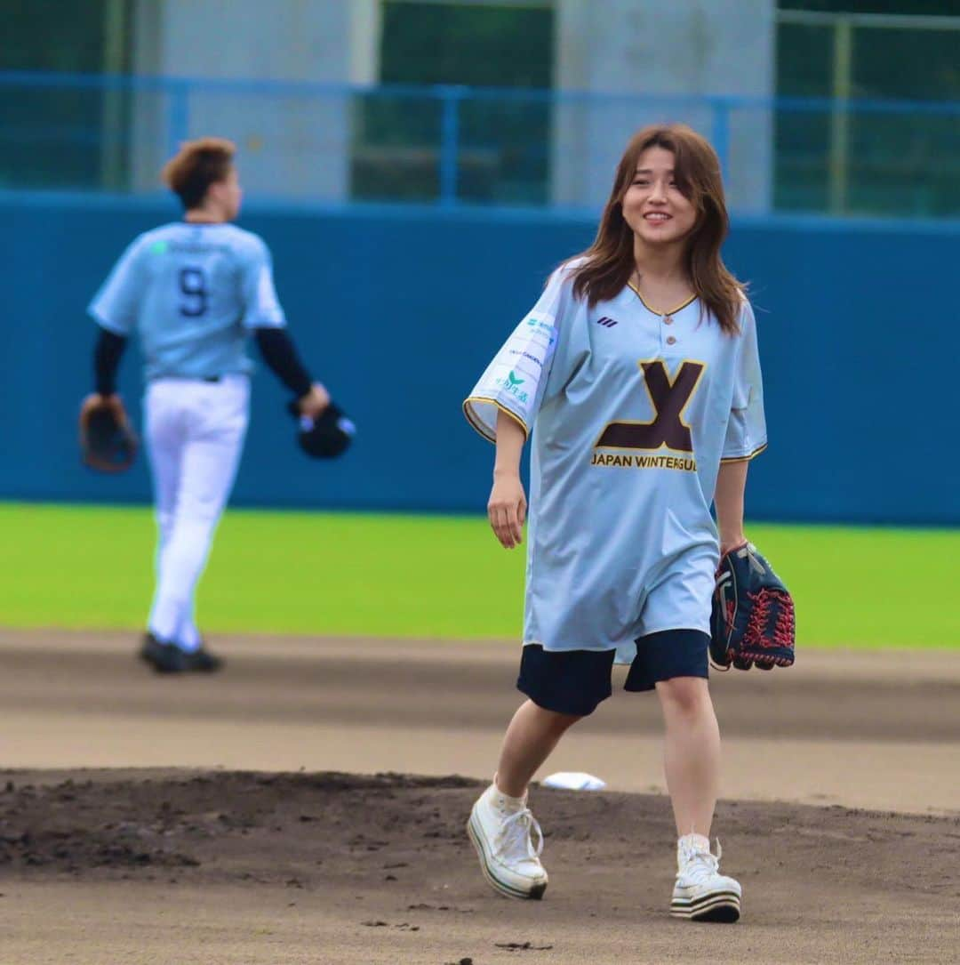 河野万里奈さんのインスタグラム写真 - (河野万里奈Instagram)「【2年連続2回目】 「Japan Winter League2023」 始球式&ライブさせていただきます⚾️🌺 https://www.japanleague.co.jp/ #JWL   11/23(木祝) 12:30ライブ 13:00始球式 会場 : 宜野湾市立球場 配信：ベースボールLIVE/YouTube  《挑み続けるあなた》が集う場所で、 心を込めて歌います。 一緒に応援しましょう🔥  #ウィンターリーグ #ジャパンウィンターリーグ  #トライアウト」11月18日 12時02分 - marina_kawano