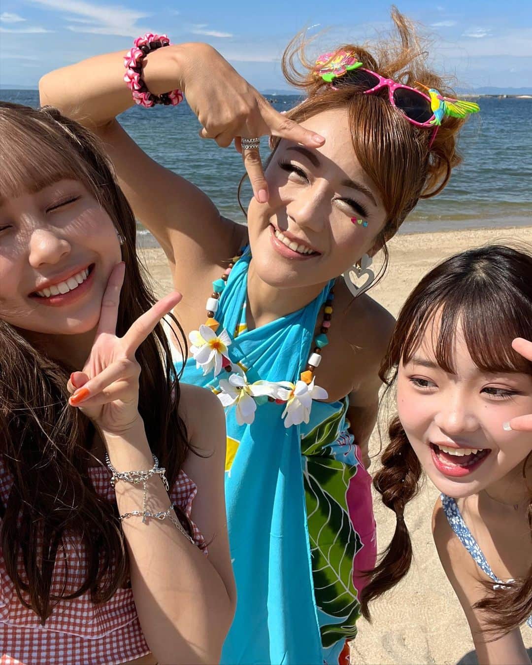 島田キラリさんのインスタグラム写真 - (島田キラリInstagram)「"おはよう朝日です"からおは朝Tiktokカレンダー発売が決定❕ 本日から開催のおは朝パークにて販売されるそうです!! 激エモランキングメンバーでも7月のカレンダーを担当させて頂きました🥹 水着！海！で夏らしく可愛いカットになってます🏖☀️ みなさんのおかげ飾れました！感謝です🙏🏻 おは朝パーク行く方この機会に是非ゲットしてください🧡  #おはよう朝日です#おは朝#激エモランキング #おは朝Tiktok部#おは朝パーク #カレンダー #Popteen#Popteen専属モデル#きららん#04」11月18日 12時14分 - kiraran___12