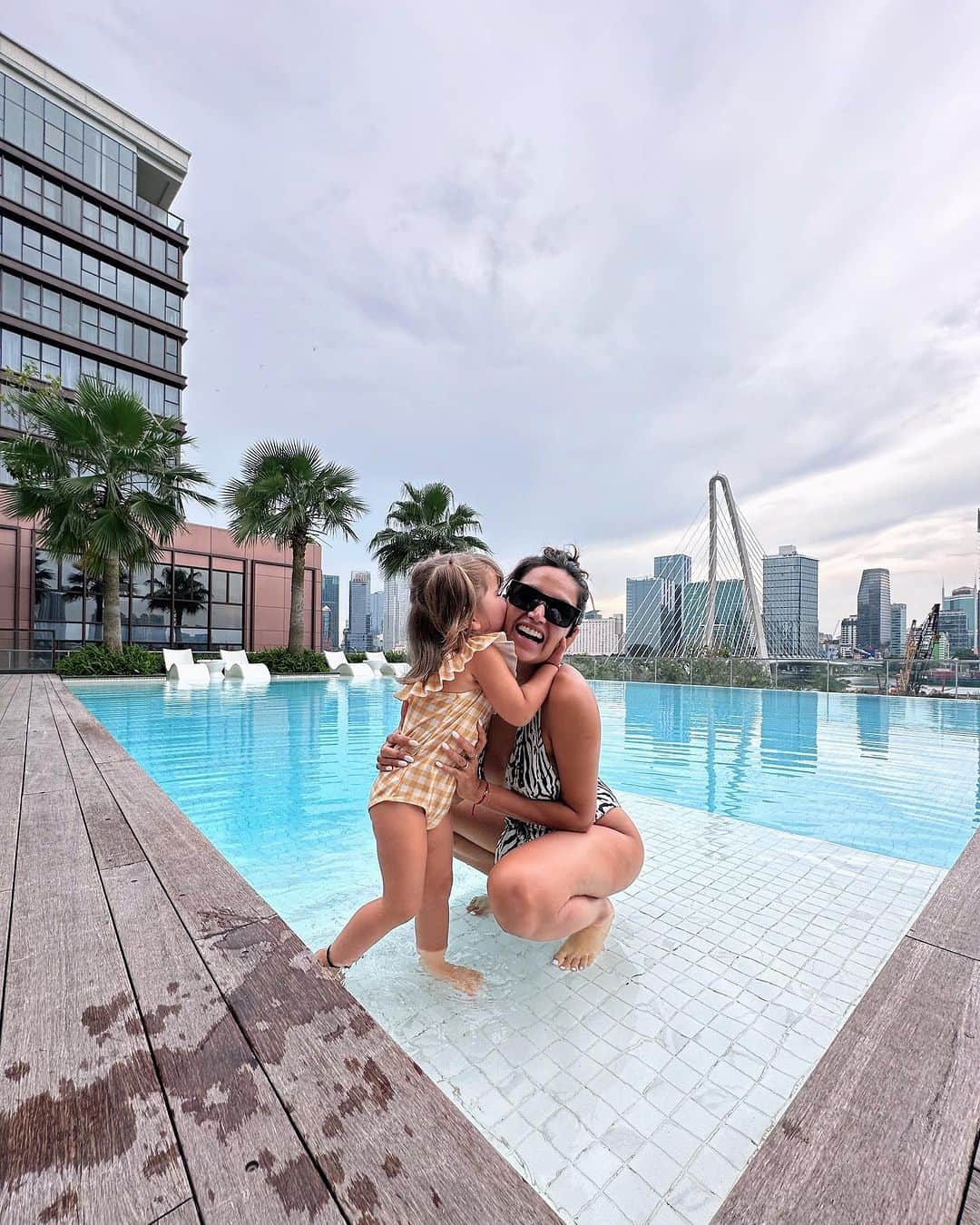 Diipa Büller-Khoslaさんのインスタグラム写真 - (Diipa Büller-KhoslaInstagram)「Saigon days 🇻🇳  Thanks @airbnb for the most gorgeous way to see Vietnam! Much needed OOO」11月18日 17時40分 - diipakhosla