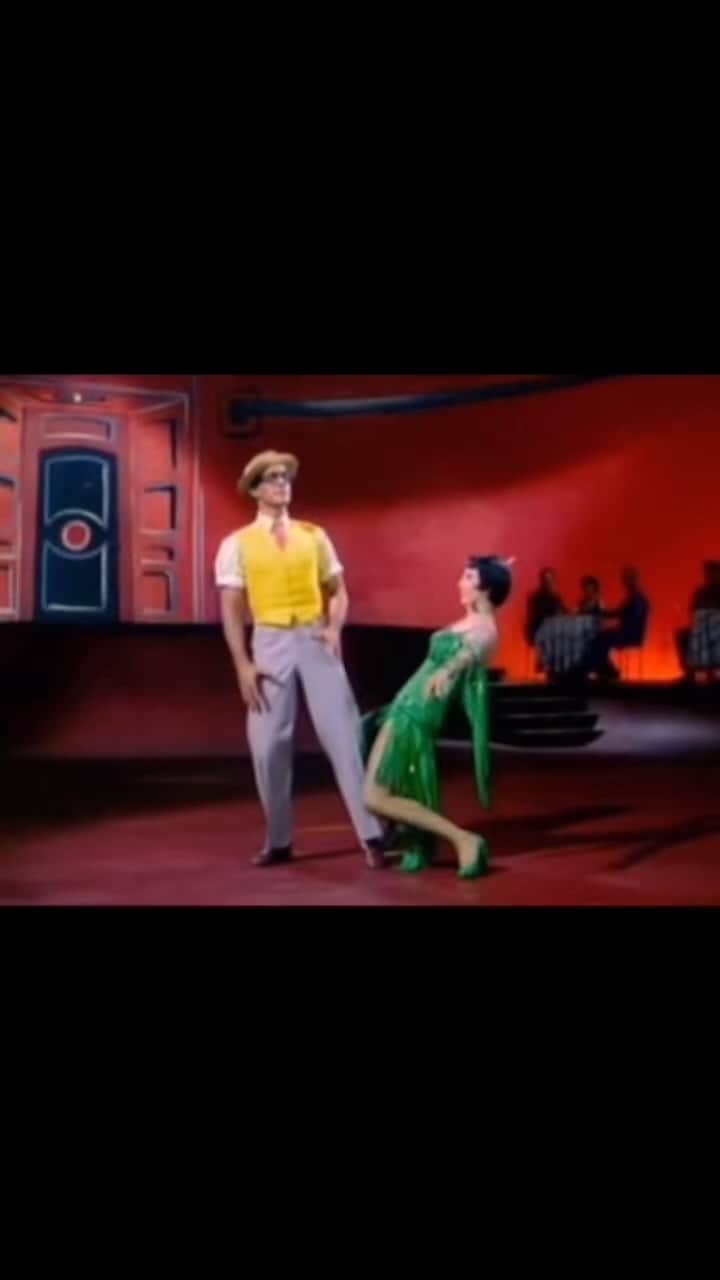 ケリー・オックスフォードのインスタグラム：「Made this. Have a good weekend. Stereo MC’s -  Connected Cyd Charisse/Gene Kelly - Singing in the Rain」
