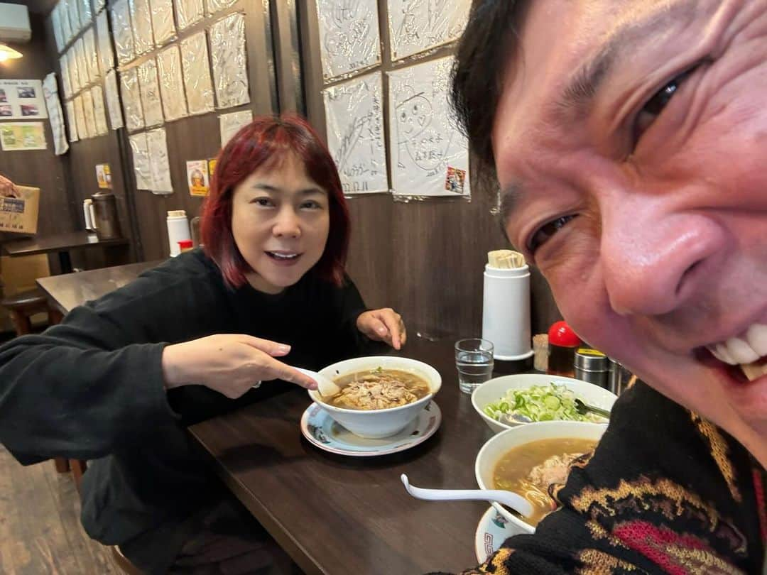 椿鬼奴さんのインスタグラム写真 - (椿鬼奴Instagram)「この後13:30〜イオンモール秋田に夫婦で参戦！！#秋田県人しか出ない 公開収録なのでお近くの方観に来てね〜！ #末廣亭食べて気合い入ってるよ」11月18日 12時36分 - tsubakioniyakko