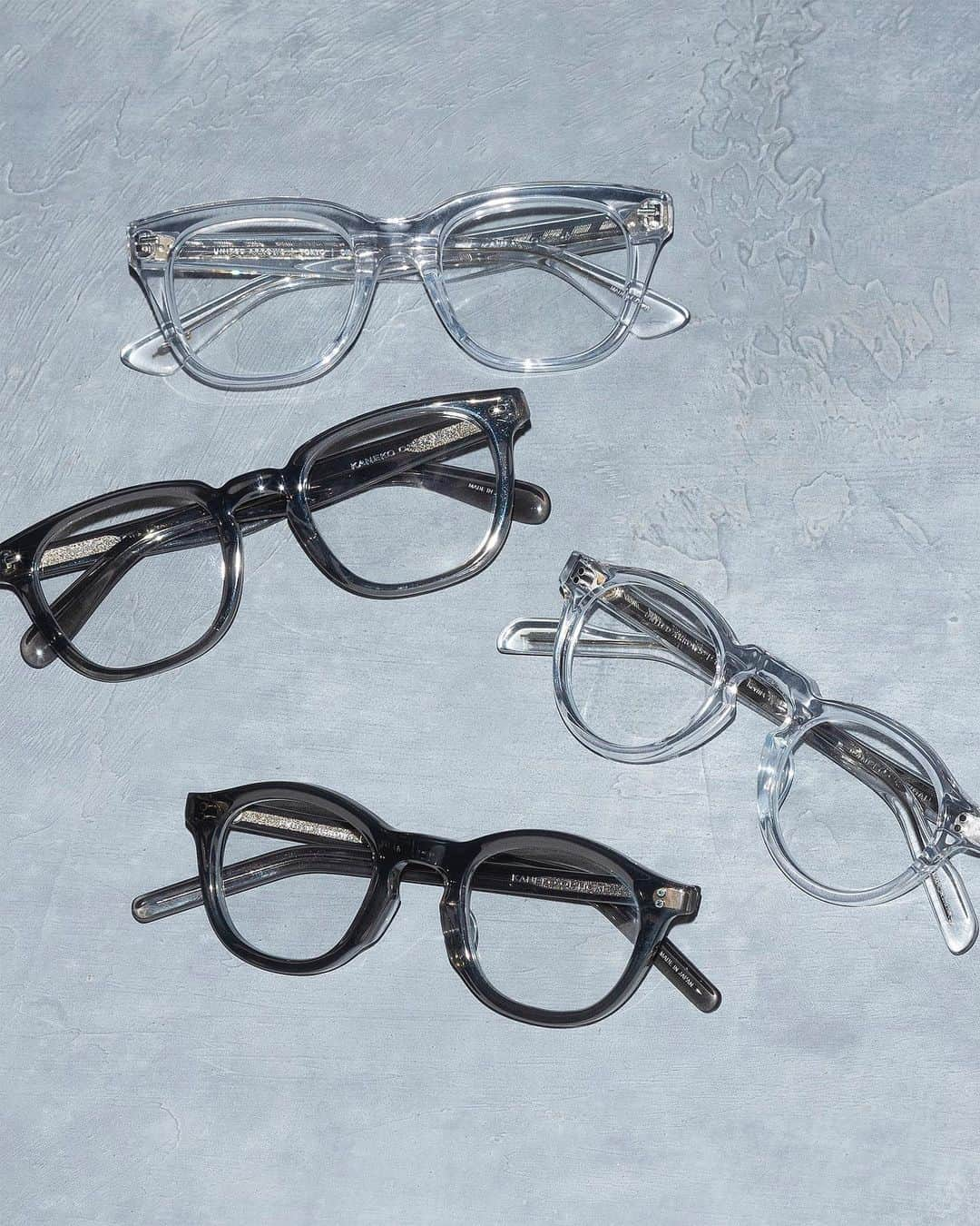 BEAUTY&YOUTH UNITED ARROWSさんのインスタグラム写真 - (BEAUTY&YOUTH UNITED ARROWSInstagram)「人気の＜UNITED ARROWS by KANEKO OPTICAL＞のアイウェアに新色が登場！  2枚目 王道のウエリントンタイプでやや大ぶりなサイズ感が特徴の「Modern」。 スタンダードなデザインに、全体的なアウトラインは太めのデザインで仕上げ、適度なボリューム感がポイント。 抜け感のあるフレームカラーで顔馴染みも良く、コーディネートをスタイリッシュな印象に仕上げます。  Modern ¥19,800  3枚目(右) やや太めのフレームがアクセントのウェリントン型のアイウェア。 目元を印象づけ、いつものスタイリングをイメージチェンジしてくれます。 シンプルながらも上品な雰囲気で、オンオフ問わずに多彩な装いに合わせられます。  French ¥19,800  3枚目(左) ボストン型で知的な雰囲気を演出するデザイン。クリアフレームで抜け感のある印象です。 コーディネートのアクセントにプラスしやすいアイテム。  Kevin ¥19,800  #BEAUTYANDYOUTH #ビューティアンドユース #UNITEDARROWS #ユナイテッドアローズ #大人カジュアル #大人コーデ #メガネ #金子眼鏡 #kanekooptical   —BY STORE ACCOUNT— MEN @beautyandyouth_men_store」11月18日 12時39分 - beautyandyouth_official