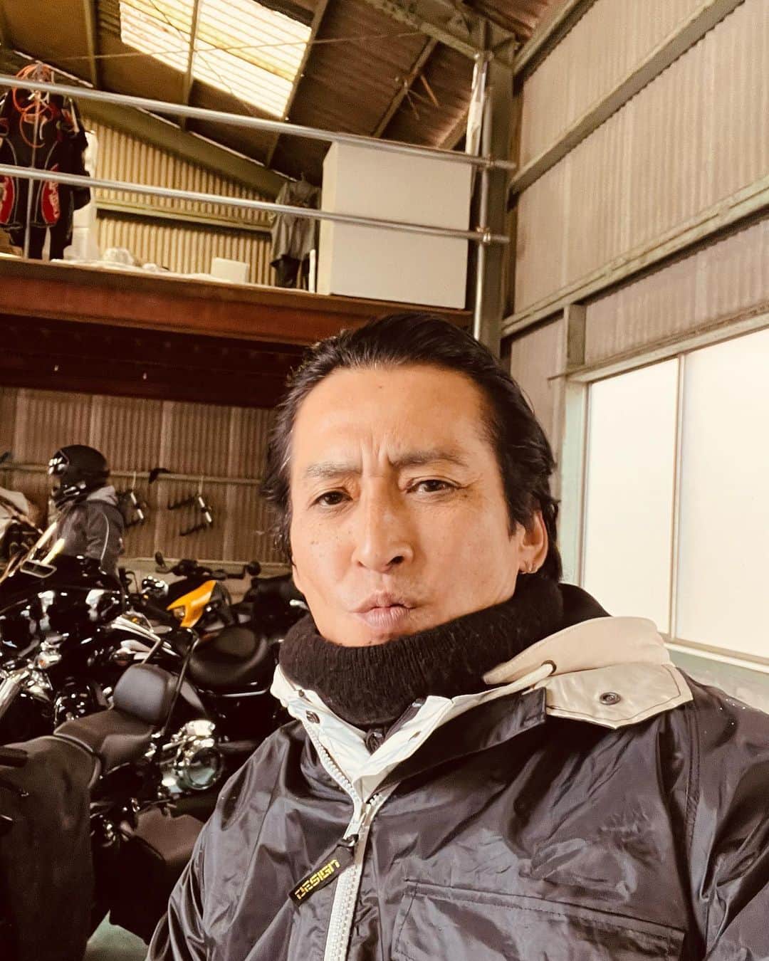 大沢樹生のインスタグラム：「こんにちは♪ 良き週末をお過ごし下さいませ🫡✨ 着こみ過ぎて動けん🥴💦笑」
