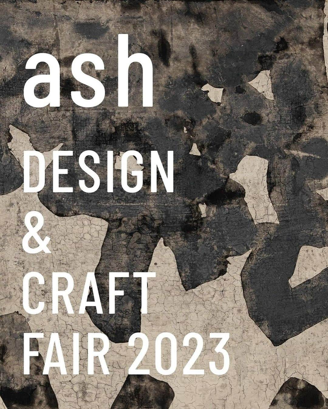 川辺ヒロシさんのインスタグラム写真 - (川辺ヒロシInstagram)「鹿児島！今日から始まったash DESIGN & CRAFT FAIR。今回は78の会場と103組の作り手が参加してます。 毎年DJで参加していますが今年はニューポートナイトジャンボリーと称して、かごしま水族館、水族館芝生広場にてイベント開催します！サンセットクルーズもあります。 僕は水族館芝生広場にてDJします。新港夜市としてご飯や飲み物の間違いない美味しい出店色々あります！是非！  ash DESIGN&CRAFT FAIR 2023  × KAGOSHIMA CITY  "NEWPORT NIGHT JAMBOREE" ニューポート・ナイトジャンボリー  at いおワールドかごしま水族館 芝生広場 （雨天時/ いおワールドかごしま水族館 開催） 鹿児島県鹿児島市本港新町3-1 11/25 sat 16:00-22:00 ———————————————————— 港で美味しいお酒と食事を楽しめる「新港夜市」 16:00〜22:00 入場無料  ［FOOD DRINK］ 食堂 湯湯 / TOFU STAND / JULY IS GOLD /  With me(at) pie / 焼酎とおでん りんご / 橋本水産 / COMMON COFFEE / SANKAKU BEER WORKS @yuyu.djchampon @tofustand_f  @julyisgold @with_me_pie @shochu_oden_ringo @longkai_h @commoncoffeecounter @sankakubeerworks   [LIVE & DJ]  LIVE / ECHOMAKER  @shu_sakaguchi @teruonovu @ijuonovu @eikofiremeguru   LIVE / Little Hutte  @rocotone  @satoko_kojima  @akari._____   DJ / 川辺ヒロシ @firoshi1   ————————————————————— 県産クラフトビールやおつまみを手に、 錦江湾会場から眺めるサンセットと音楽を満喫 16:00 〜 18:30「サンセット・クルーズ」  ¥5000 　*要申込み   [FOOD DRINK］ SANKAKU BEER WORKS @sankakubeerworks   [LIVE] AER @rocotone @akari._____   BMCクイーンズしろやま主催 @bmc_insta_kagoshima  ———————————————— 夜の水族館でイラストレーターズによる展示とトーク 18:00〜 21:00「ナイト・アクアリウム」。 ¥1200 *事前申込優先  [PLANNING CREATOR] 江夏潤一 / オカタオカ / 上坂元均 / 篠崎理一郎 / スタディ優作 / 竹添星児 ほか @kokajunichi @okataoka @kamisakamoto @reeeeeach0222 @study666i @seiji_takezoe   [大水槽前 展示作家] オカタオカ @okataoka  Okamoto Sumire @sutomitore  上坂元均 @kamisakamoto  川井田健晃 @takeakikawaida  江夏潤一 @kokajunichi  ゴリョウ @goryo._.3._.3  佐伯翼 @tsubasa_saeki_illustrator  篠崎理一郎 @reeeeeach0222  柴ひかり @hikari.shiba  しらほし卯乃 @ponchimint  STUDY優作 @study666i  竹添星児 @seiji_takezoe  永石浩幸 @echo15g  中原みお @mionakahara  ねこぜもん @nekozemon  ヨシサコツバサ @283__________  WHW！ @whw_whatahandwrittenworld」11月18日 13時51分 - firoshi1