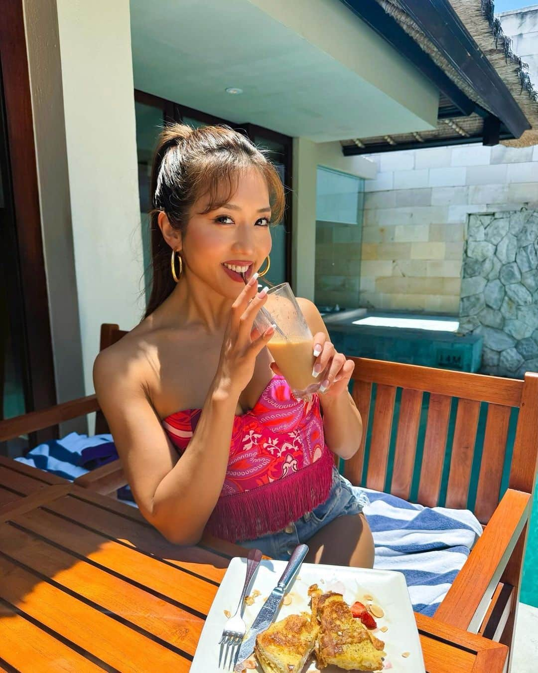 Azusaさんのインスタグラム写真 - (AzusaInstagram)「Best breakfast in Bali🌴🥞🧋  最高の朝食😋最高の仲間とロケーションです💕  #iphone15proの画質すごい#workout#fitness#fitnessbikini#bikinifitness#fitnessmotivation#personaltrainer#fitgirl#筋トレ女子#パーソナルトレーナー#ボディメイク女子#ボディメイク」11月18日 13時59分 - az.dancy