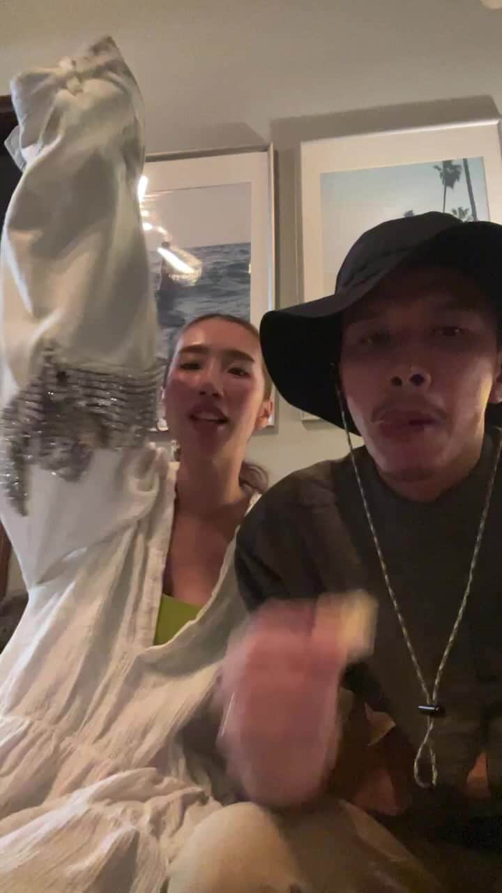 ビートないとーのインスタグラム：「LAの現状とワイフないとーが購入したとんでもないスカート😂」