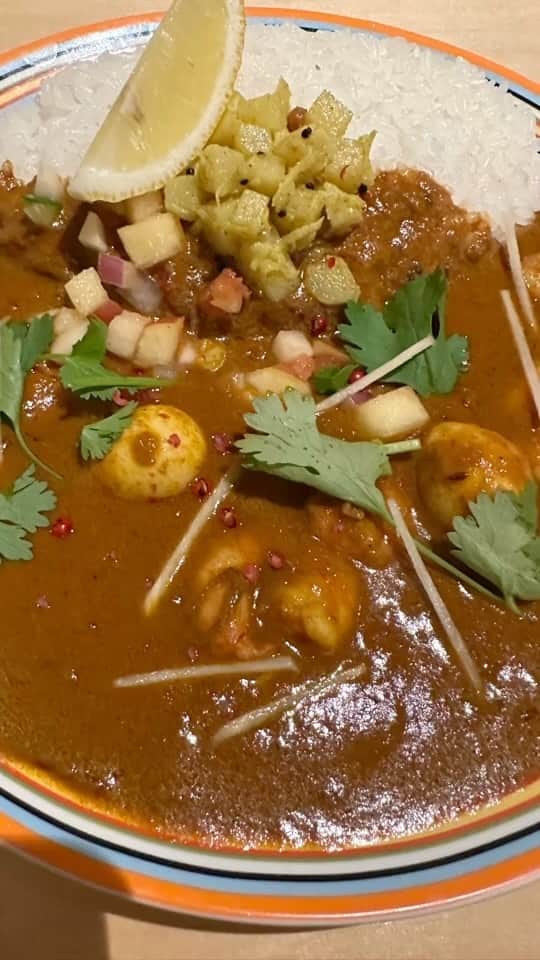 松本隆のインスタグラム：「カリルのエビカレー！」
