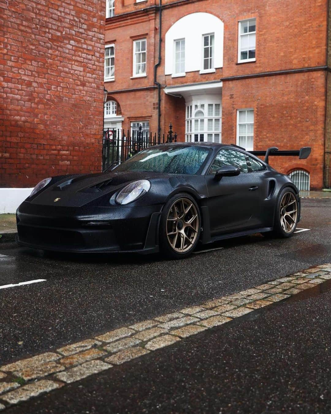 CARLiFESTYLEさんのインスタグラム写真 - (CARLiFESTYLEInstagram)「Satin Black GT3 RS💦 Photo by @ampw.cars #carlifestyle #gt3rs #porsche #gt3 #992gt3rs」11月18日 14時37分 - carlifestyle