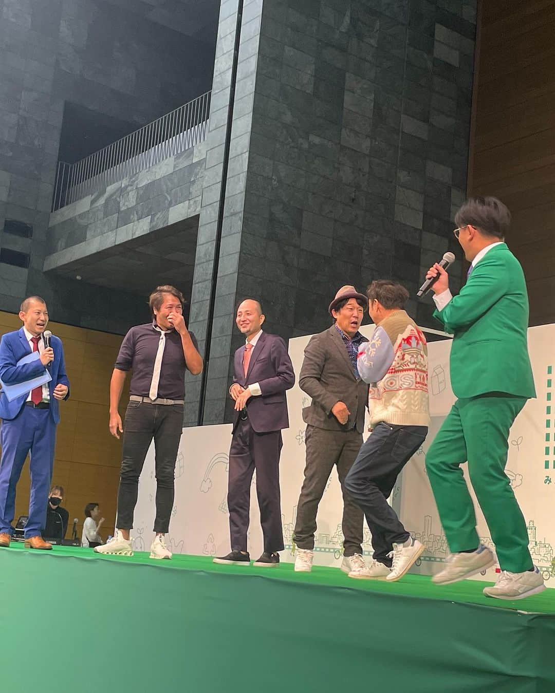 うえたけのインスタグラム：「エコなイベント‼️ 「COOL CHOICE 2023in SHIZUOKA」サイコー٩( ᐛ )و みんなのエコ活動で地球を良くしていきましょう♪ お笑いステージめっちゃ笑ったぜ🤣 出店していた#伊東 の焼きそばめっちゃ美味😋  #ペナルティ #スリムクラブ #ぬまんづ」