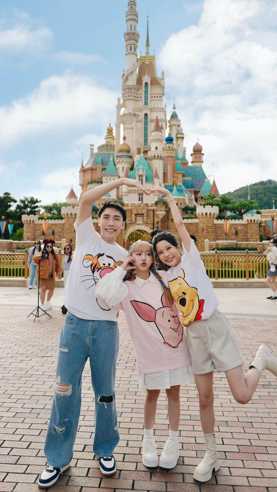 紀卜心のインスタグラム：「✨🌈🎢🏰💞」