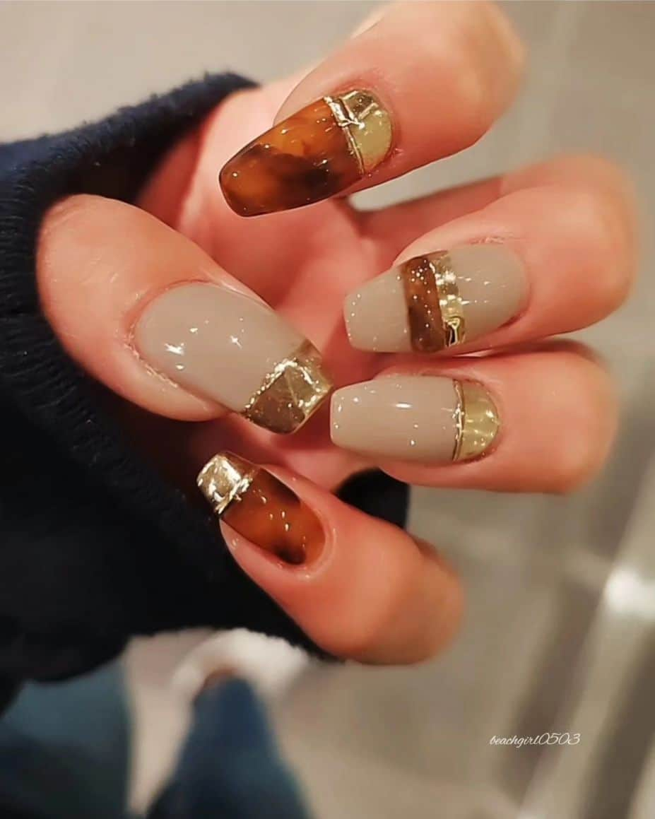 𝑵𝒐𝒓𝒊のインスタグラム：「#autumnnails 🤎⁡ ⁡⁡.⁡ ⁡.⁡ ⁡.⁡ ⁡.⁡ ⁡.⁡ ⁡.⁡ ⁡.⁡ ⁡#nail #jelnail #autumn #nailsnailsnails ⁡ ⁡#naildesign #favorite #nuancenail #instanails ⁡⁡ ⁡#naildesigns #naillove ⁡#ネイル #ジェルネイル #ネイルデザイン #秋ネイル ⁡ ⁡#大人ネイル #トレンドネイル #べっ甲ネイル #大人女子⁡ ⁡#ハンドネイル #大人かわいい #お気に入り #ニュアンスネイル ⁡ ⁡#ネイル好きな人と繋がりたい #秋 #カジュアルネイル ⁡」