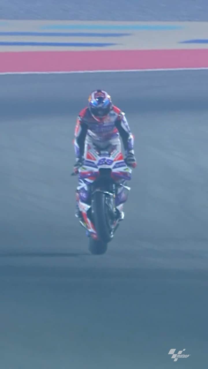 のインスタグラム：「Full Martinator mode! 👊 #TissotSprint win number 8️⃣ and only 7 points behind the leader! 🥇  #QatarGP🇶🇦 #Motorsport #Motorcycle #Racing #JorgeMartin #JM89 #Martinator」