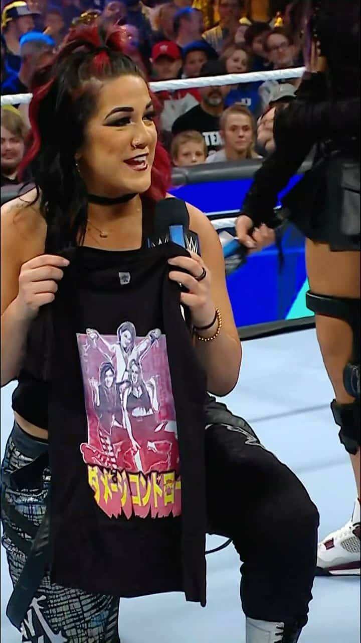 WWEのインスタグラム：「@itsmebayley asking the big question! #SmackDown」