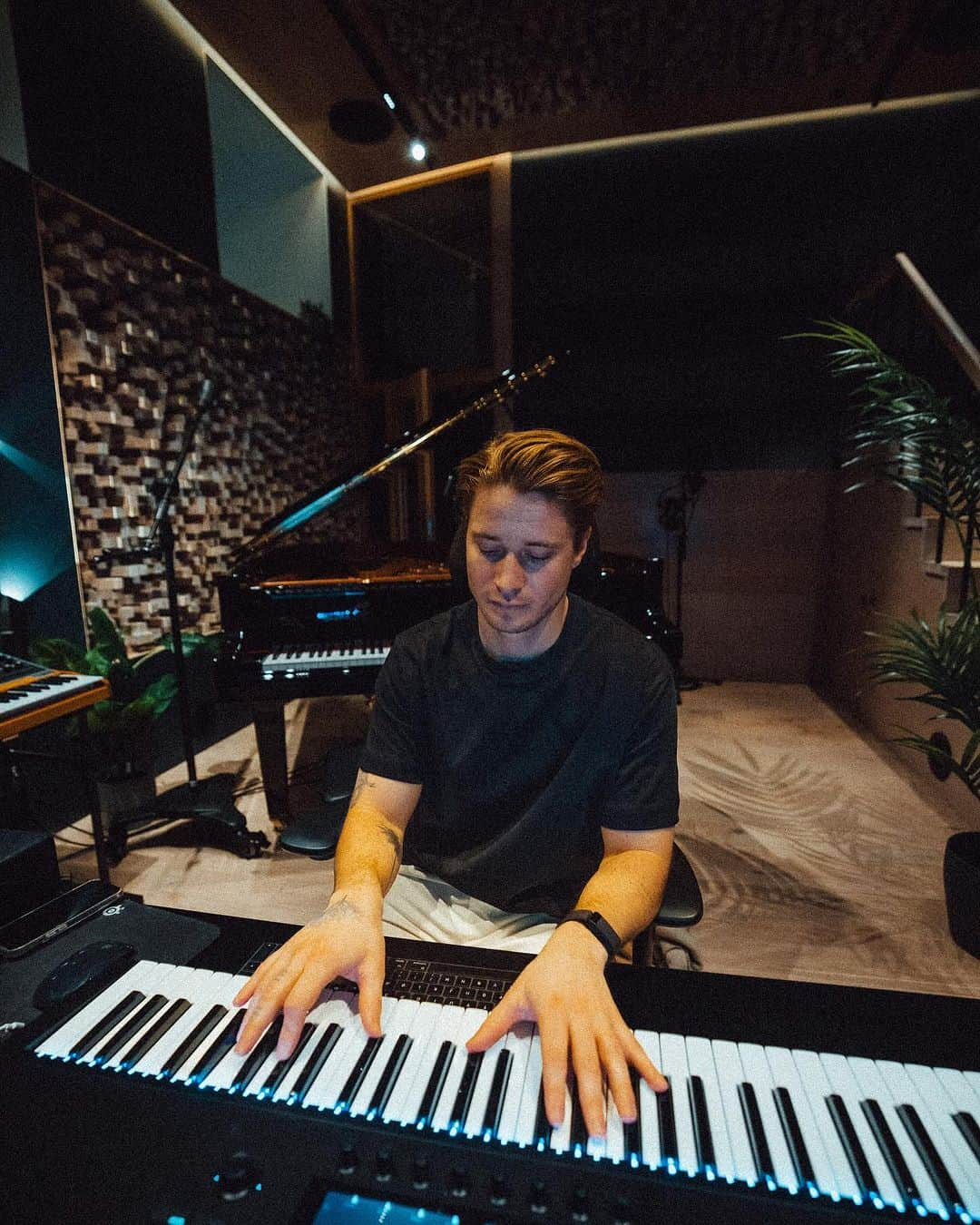 KYGOさんのインスタグラム写真 - (KYGOInstagram)「🎶👨🏻‍🍳」11月19日 1時52分 - kygomusic