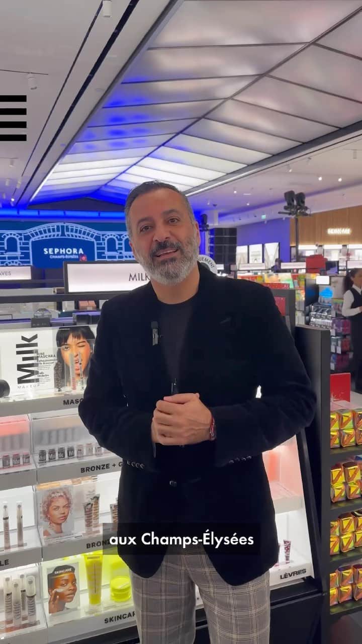 のインスタグラム：「👀 On a demandé à @mazdackrassi de @milkmakeup @dennisgrossmd de @drdennisgross et @colette.theinkeylist de @theinkeylist leurs impressions sur notre nouvelle boutique Sephora Champs-Elysées. ✨🥰 Réponses… En vidéo !    #SehoraFrance #SephoraChampsElysées」