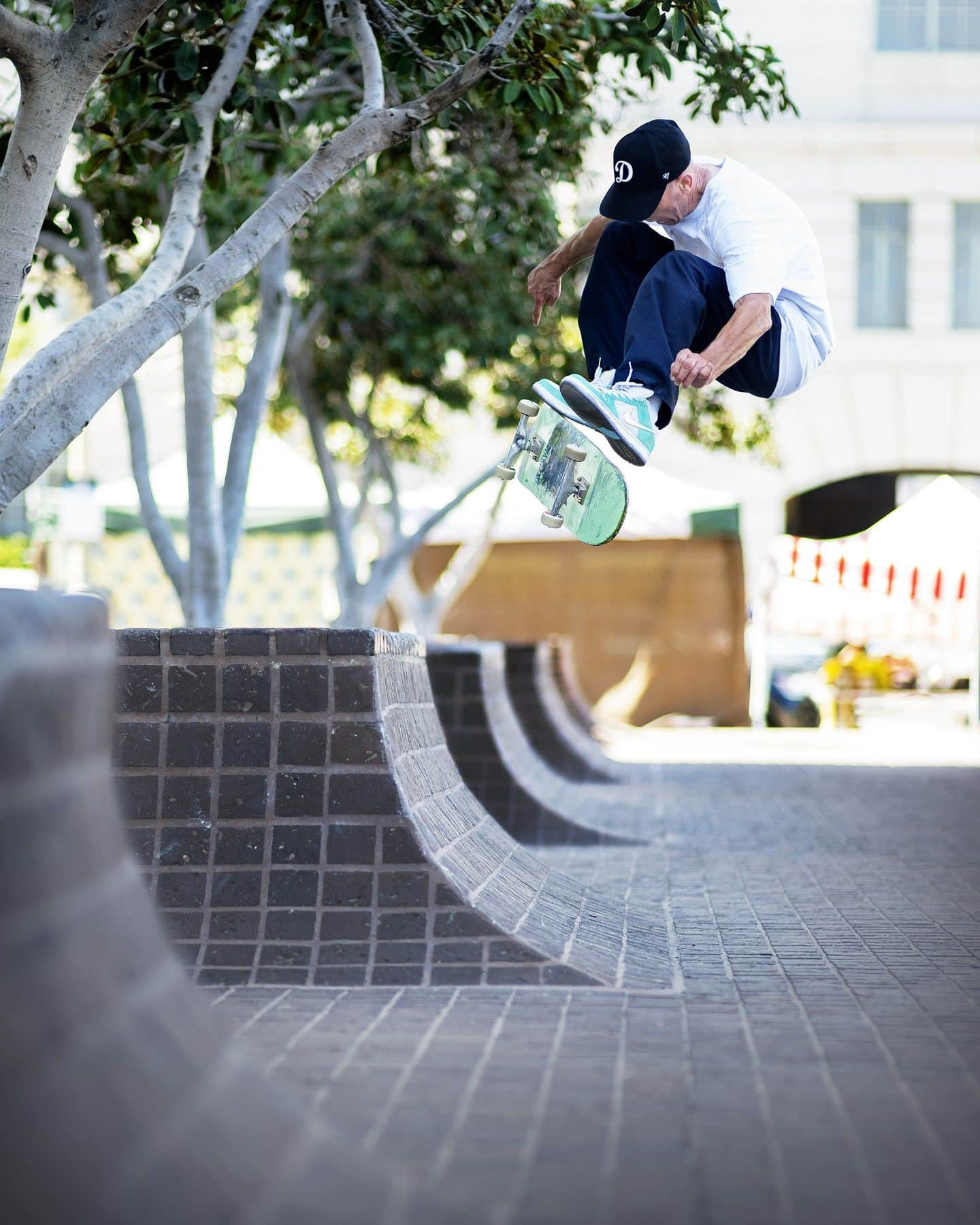 Nike Skateboardingのインスタグラム：「Iconic spot. Iconic style. @guymariano for Nike SB x @AprilSkateboards  New April team edit premieres Tuesday, November 21.   April Dunk dropping November 27 in select skate shops.」