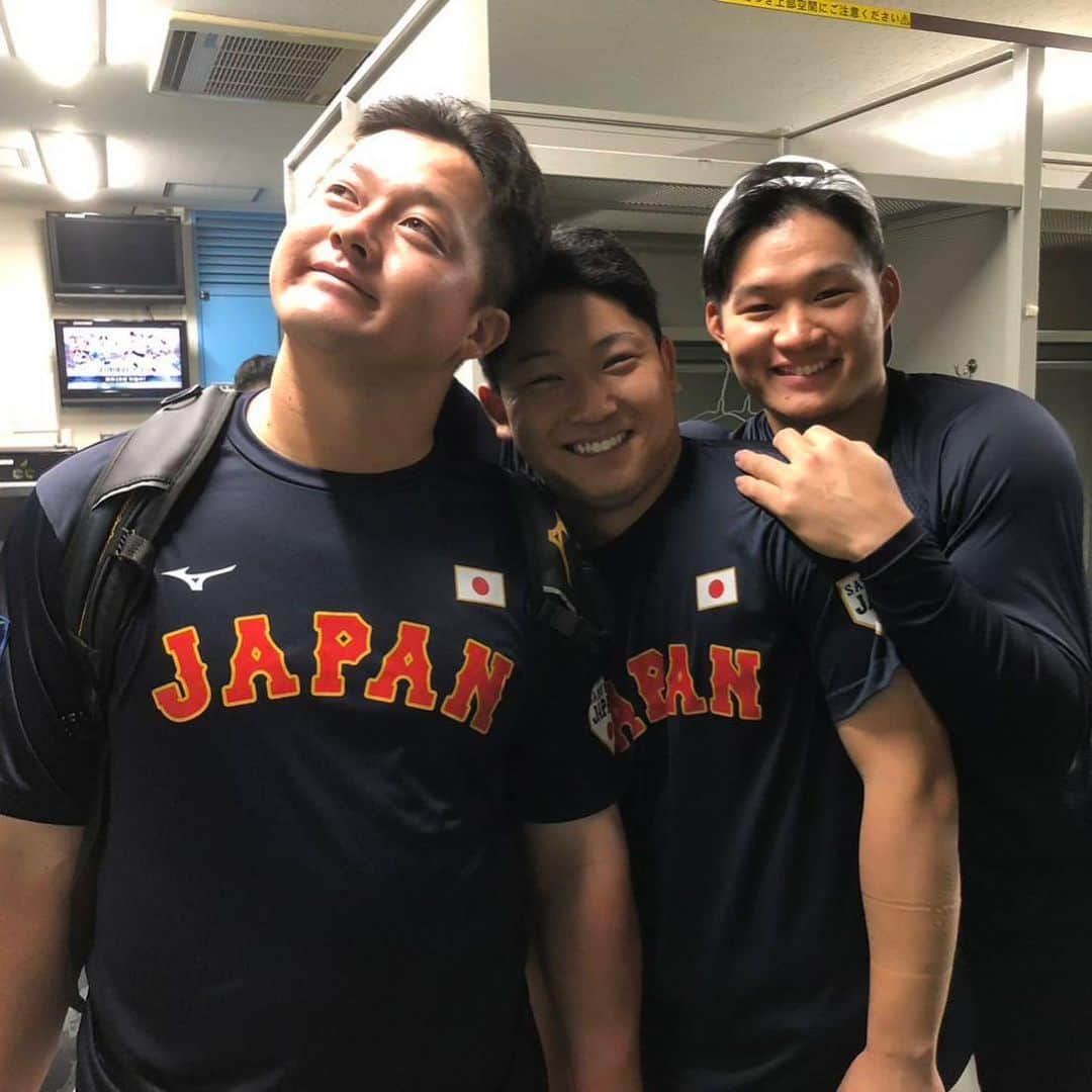 侍ジャパンさんのインスタグラム写真 - (侍ジャパンInstagram)「カーネクスト アジアプロ野球チャンピオンシップ2023 オーストラリア🇦🇺 0 - 10 🇯🇵日本 13安打10得点で8回コールド勝ち！3連勝で明日の決勝戦へ！  #侍ジャパン #アジチャン #井端弘和 #早川隆久 #藤原恭大 #牧秀悟 #古賀悠斗 #森下翔太」11月18日 18時13分 - samuraijapan_official