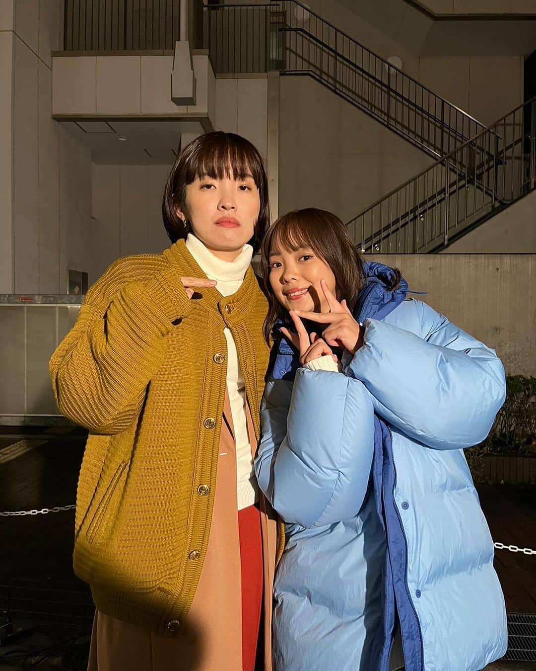 中山来未のインスタグラム：「『わたしかもしれない(仮)』 先日、私の撮影は終わりました🔚  クラウドファンディングでご支援ご協力してくださった皆様、本当にありがとうございます。  主演の道田里羽🪶ちゃんとは劇中では先輩後輩の関係ですが、お芝居の話やプライベートの話をする中でとても距離が縮まり、尊敬する部分もたくさんあり嬉しかったです。  公開までは時間が空きますが、 完成が楽しみです。 そしてこの作品に関わるみんなの想いが少しでも多くの人に届きますように。  ありがとうございました😊」