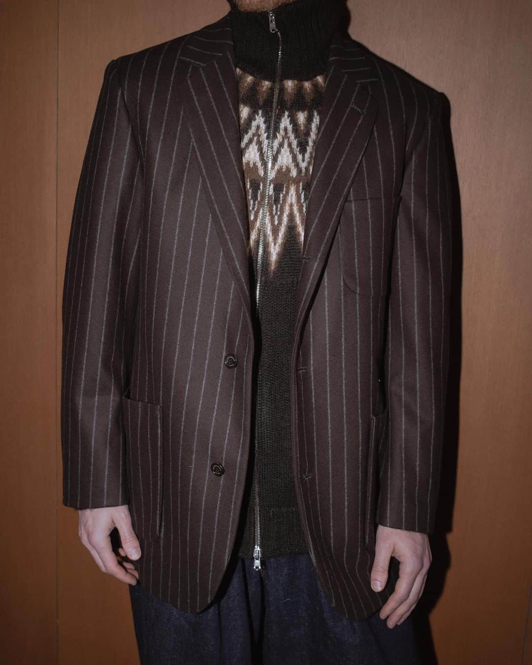 のインスタグラム：「. MARKAWARE 23FW LOOK  ORGANIC WOOL FLANNEL SPORT COAT price ¥82,500(tax in) col. BLACK STRIPE  NATURAL COLOR ALPACA SNOW DRIVER'S price ¥68,200(tax in) col. NATURAL COLORS  #markaware @markaware_marka_official @markaware_marka_shop  Photograpy : @masayatanaka1212 Stylist : @ryotayamada______ Hair : @noritakabayashi Model : @richarrrr (The Management) 、Fabien (ASCEND models)」