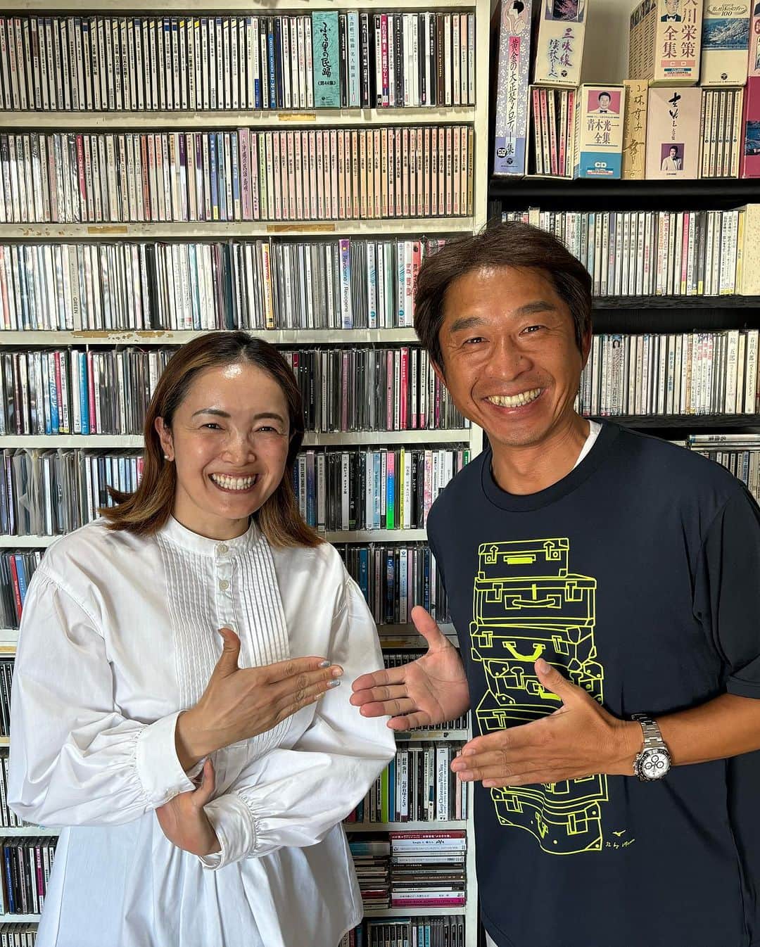 清澤恵美子さんのインスタグラム写真 - (清澤恵美子Instagram)「荻原次晴さんのラジオ番組「荻原次晴のニッポン応援団 VIVA JAPON!」に出させていただきました^ ^ 私としては、スキーの大大大先輩で大レジェンドの次晴さんとお話しさせて頂くことも恐縮なのに、 ラジオまで出させてもらって本当に超絶光栄で幸せな時間でした☺️😍  下記にて放送されますので是非聴いてください☺️☺️☺️  次晴のニッポン応援団VIVA JAPON!   O.A 11月25日(土)~12月1日(金) 和歌山放送(土)7:15~7:45 山梨放送(土)5:10~5:25 秋田放送(日)7:10~7:20 岩手放送(月~金)11:50~12:00 栃木放送(月~木)9:45~9:55 信越放送(月~木)17:16~17:25   山陽放送(土)14:00~14:00 青森放送(土)18:05~18:15 北海道放送(火)14:30~14:45 西日本放送(月~金)16:30~16:40 山口放送(月~木)14:50~15:00  radikoでも聴けます😉😉😉😉 ジャンプのご指導いただきました😆 しっかりスネがはいったクラウチングを褒めて頂き嬉しかったです😁😁😁」11月18日 18時11分 - kiyosawaemiko