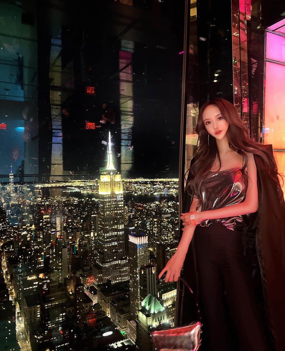 MARIさんのインスタグラム写真 - (MARIInstagram)「Hello,Glittering city, New York.💋 . #summitonevanderbilt  #newyork  #timessquare」11月18日 18時22分 - lovexxy0