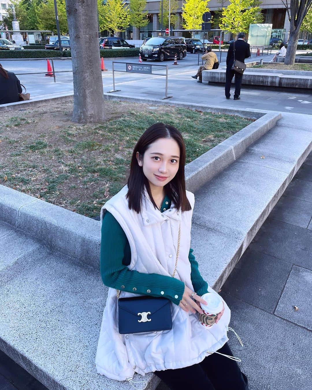 生形由佳さんのインスタグラム写真 - (生形由佳Instagram)「・ ボリューム感が可愛いキルティングコート☁️ @geera__official    袖が取り外せる2wayﾀｲﾌﾟで ベストにして着るのがお気に入り☺️💚   商品番号🔍208081  #PR #GeeRA #zozotown #zozo購入品  #geera_ootd #ジーラ」11月18日 18時15分 - yuka.ub