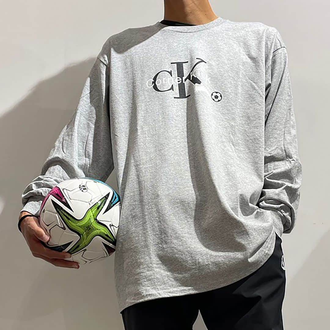 I_am_soccerjunkyさんのインスタグラム写真 - (I_am_soccerjunkyInstagram)「SOCCER NUT . . #新商品 #新商品情報 #deliciousfootballlife #soccerjunky #サッカージャンキー #claudiopandiani #クラウディオパンディアーニ #soccernut #サッカーナッツ #ロンT #スポーツ #スポーツウエア #スポーツウエアコーデ #スポーツmixコーデ #スポーツウエア好き #フレンチブルドッグ #フレブル #ボストンテリア #buhi」11月18日 18時21分 - soccerjunky_official