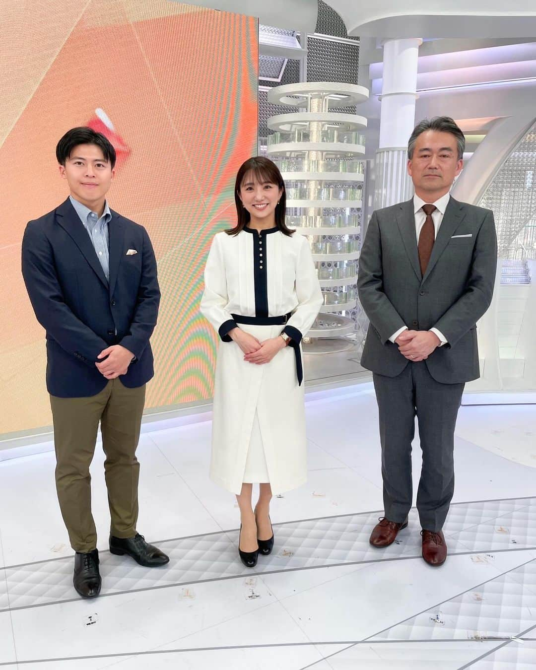 フジテレビ「プライムニュース イブニング」さんのインスタグラム写真 - (フジテレビ「プライムニュース イブニング」Instagram)「⠀ この先は一日の中で寒暖差が大きくなりそうです。⠀ 時間帯に合わせて服装を調節してくださいね。⠀ ⠀ 今日は生野アナに代わり、松村アナが担当しました。⠀ ご覧いただきありがとうございました!⠀ ⠀ #生野陽子 @yoko_shono ⠀ #奥寺健 @fujitv_announcer⠀ #杉原千尋 @chihiro.sugihara⠀ #勝野健 @ken.katsuno⠀ #松村未央 @mio.matsumura_⠀ #フジテレビ⠀ #アナウンサー⠀ #ニュース」11月18日 18時36分 - livenews_it