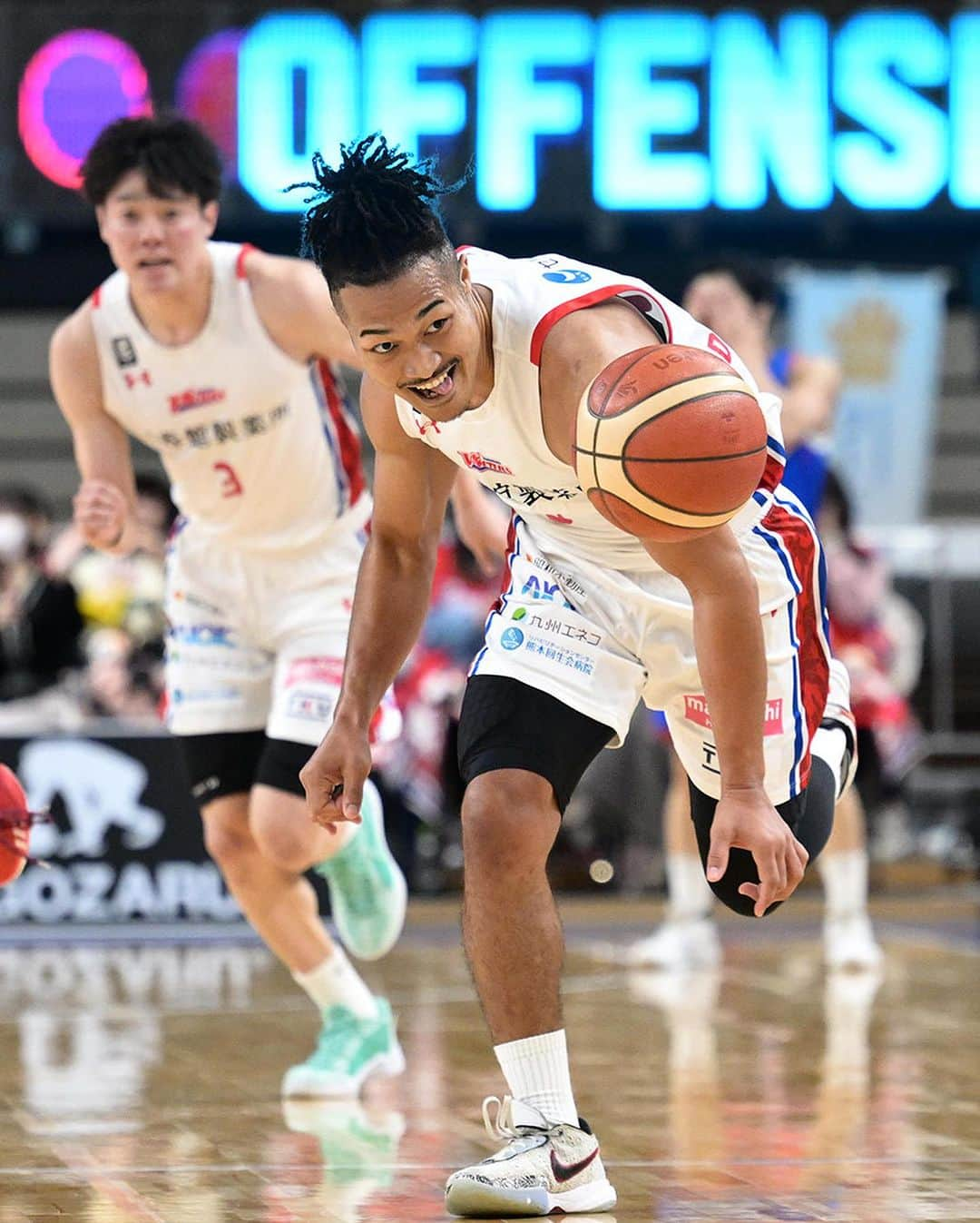 熊本ヴォルターズさんのインスタグラム写真 - (熊本ヴォルターズInstagram)「【GAME RESULT】 #熊本ヴォルターズ  83-91 #ライジングゼファーフクオカ   23［1Q］24 21［2Q］15 14［3Q］21 25［4Q］31  バスケットLIVE見逃し配信🎥 https://basketball.mb.softbank.jp/lives/502115/?utm_source=club&utm_medium=KV&utm_campaign=club_KV_006  スタッツ📊 https://www.bleague.jp/game_detail/?ScheduleKey=502115&tab=4  詳しくは熊日朝刊を✔️ buff.ly/3tfffML  #ぶちバケろ。」11月18日 18時37分 - volters_official