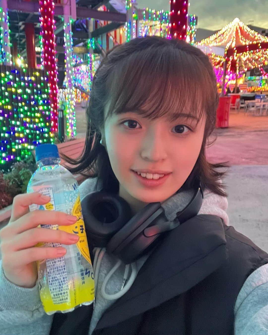 豊嶋花さんのインスタグラム写真 - (豊嶋花Instagram)「お仕事終わりに最寄り駅でたまたま会った友達とよみうりランド行ってきた！！楽しかった〜✌︎  明日は一日警察署長を務めます！ 頑張ります✊🏻」11月18日 18時42分 - hanatoyoshima_official